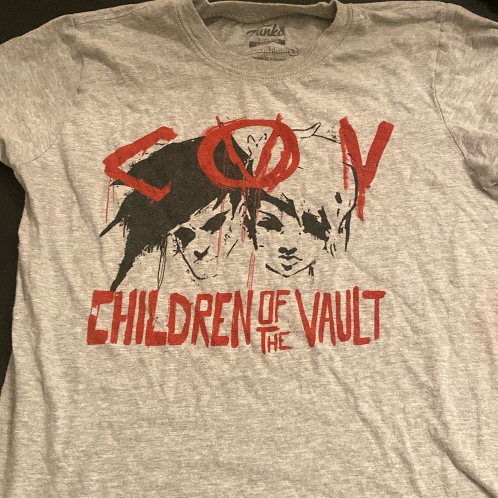graphic tee